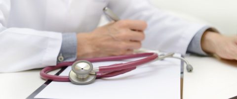 כיצד לבחור מומחה לחוות דעת רפואית